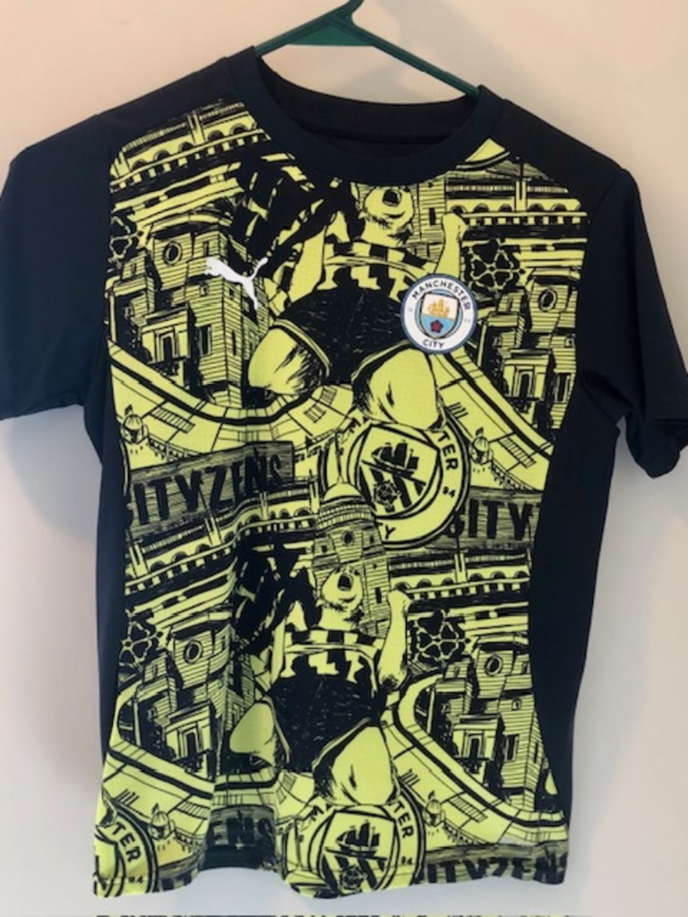 Manchester City Pre-Match Jersey, Yellow Glow, US Youth Medium, Like New